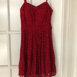 Lily Rose small red lace short dress